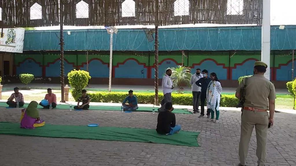 नोएडा :जेवर स्थित संस्कार शैल्टर होम का उपजिलाधिकारी जेवर गुंजा सिंह ने किया निरीक्षण नोएडा :जेवर स्थित संस्कार शैल्टर होम का उपजिलाधिकारी जेवर गुंजा सिंह ने किया निरीक्षण
