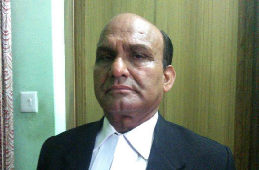 यूपी बार काउंसिल के अध्यक्ष हरिशंकर सिंह पर गंभीर आरोपो के चलते कार्य करने पर लगी रोक यूपी बार काउंसिल के अध्यक्ष हरिशंकर सिंह पर गंभीर आरोपो के चलते कार्य करने पर लगी रोक