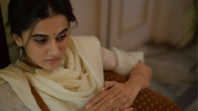 Taapsee Pannu ने अपनी दादी के निधन पर लिखा Emotional Note Taapsee Pannu ने अपनी दादी के निधन पर लिखा Emotional Note