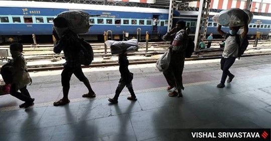 रेल मंत्री जी, यात्री मत ढूंढ़िए, रेलों की साख बनाइए रेल मंत्री जी, यात्री मत ढूंढ़िए, रेलों की साख बनाइए