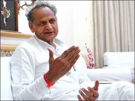 यह हरकत मेल नही खाती है गहलोत के चरित्र से यह हरकत मेल नही खाती है गहलोत के चरित्र से