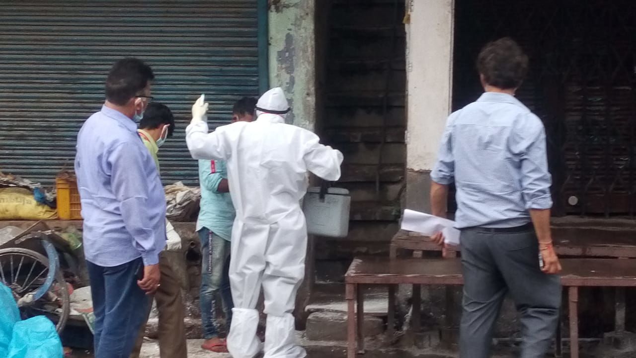 Noida Corona Live Update: 70 नए मरीजों से फूटा नोएडा में कोरोना बम, संख्या हुयी 935 Noida Corona Live Update: 70 नए मरीजों से फूटा नोएडा में कोरोना बम, संख्या हुयी 935