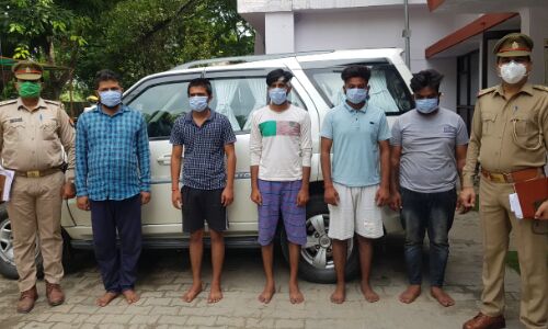 पत्रकार विक्रम जोशी केस में पुलिस ने नौ आरोपी किये गिरफ्तार, एसएसपी ने चौकी इंचार्ज किया सस्पेंड पत्रकार विक्रम जोशी केस में पुलिस ने नौ आरोपी किये गिरफ्तार, एसएसपी ने चौकी इंचार्ज किया सस्पेंड