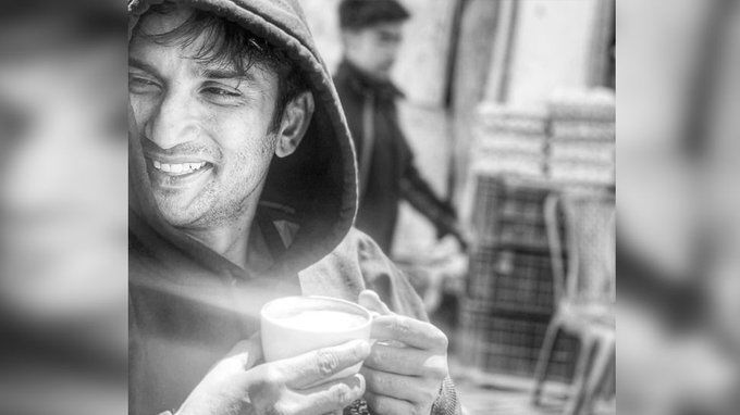 यूपी के इस आईपीएस अधिकारी ने सुशांत सिंह राजपूत के परिजनों द्वारा दर्ज FIR रिपोर्ट पर किये सवाल यूपी के इस आईपीएस अधिकारी ने सुशांत सिंह राजपूत के परिजनों द्वारा दर्ज FIR रिपोर्ट पर किये सवाल