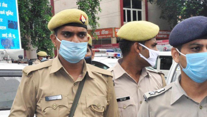यूपी के नोएडा में कैब ड्राइवर का शव मिलने से हड़कंप, परिजन बोले मारने इ पहले लगवाए जय श्रीराम के नारे यूपी के नोएडा में कैब ड्राइवर का शव मिलने से हड़कंप, परिजन बोले मारने इ पहले लगवाए जय श्रीराम के नारे