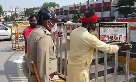 प्रयागराज: समाजवादी पार्टी ने गैंगरेप के आरोपी बीजेपी नेता का लगाया पोस्टर, दर्ज हुई FIR प्रयागराज: समाजवादी पार्टी ने गैंगरेप के आरोपी बीजेपी नेता का लगाया पोस्टर, दर्ज हुई FIR