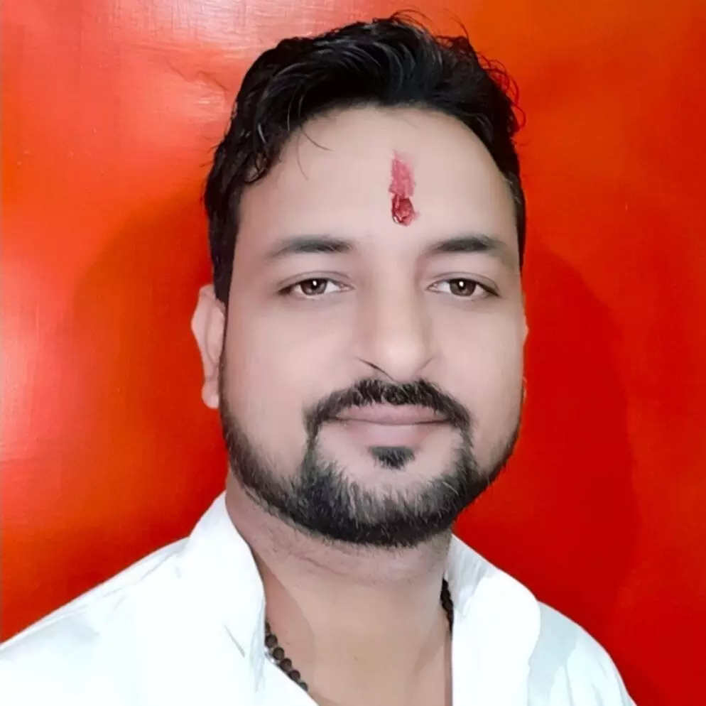 ऐसे बनते हैं सफल राजनेता ऐसे बनते हैं सफल राजनेता