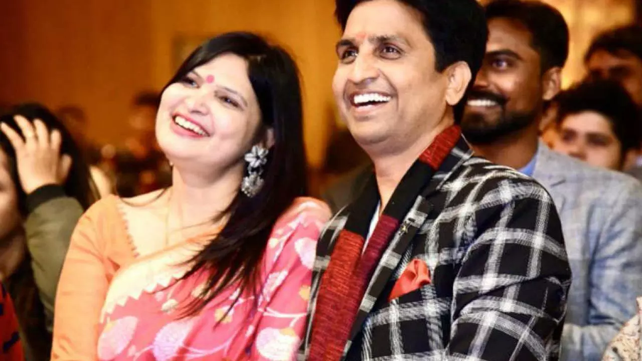 डॉ कुमार विश्वास की पत्नी बनी राजस्थान लोक सेवा आयोग की सदस्य डॉ कुमार विश्वास की पत्नी बनी राजस्थान लोक सेवा आयोग की सदस्य