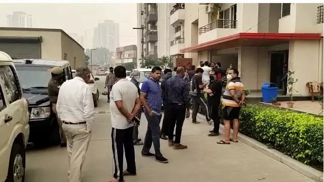 नोएडा पुलिस न चैरी कॉउंटी में हुए डबल मर्डर का किया खुलासा, हत्यारे अमन ,हयात खान व सौरभ किये गिरफ्तार नोएडा पुलिस न चैरी कॉउंटी में हुए डबल मर्डर का किया खुलासा, हत्यारे अमन ,हयात खान व सौरभ किये गिरफ्तार