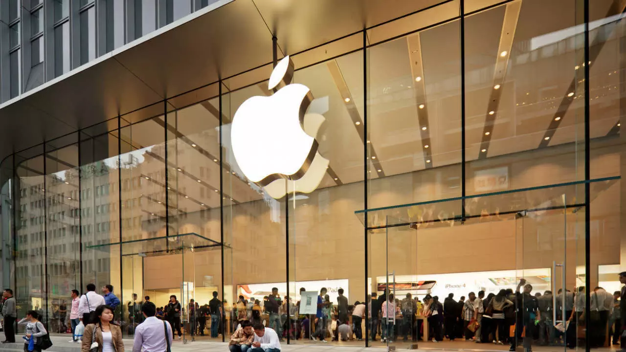 पुराने iPhone को स्लो करने के मामले में फंसा Apple, 8.3 अरब रुपये का जुर्माना देना होगा पुराने iPhone को स्लो करने के मामले में फंसा Apple, 8.3 अरब रुपये का जुर्माना देना होगा