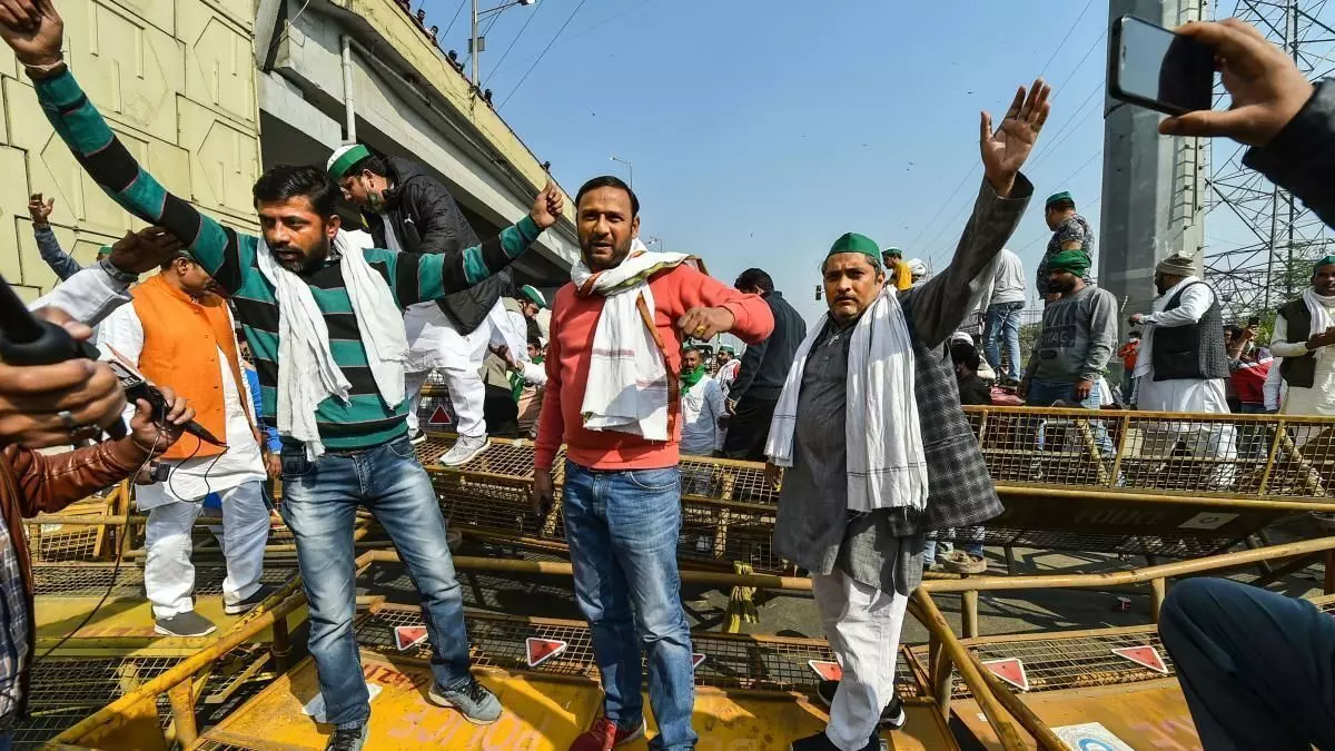 Farmer Protest LIVE: गृह मंत्री अमित शाह से मिलने पहुंचे कृषि मंत्री नरेंद्र तोमर