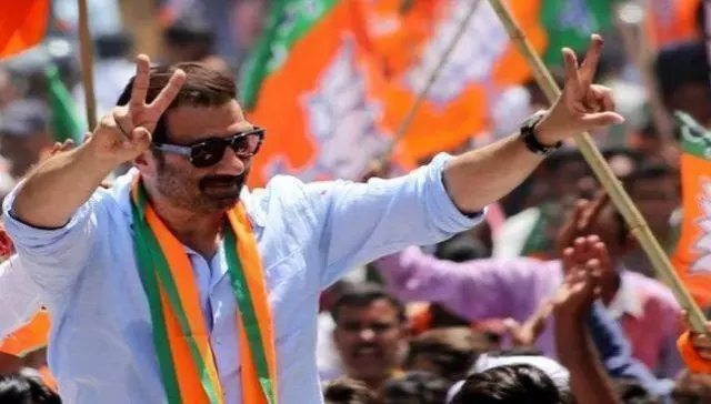 किसान आंदोलन के बीच BJP सांसद सनी देओल को मिली Y कैटेगरी सुरक्षा, इतने जवान और PSO रहेंगे साथ किसान आंदोलन के बीच BJP सांसद सनी देओल को मिली Y कैटेगरी सुरक्षा, इतने जवान और PSO रहेंगे साथ