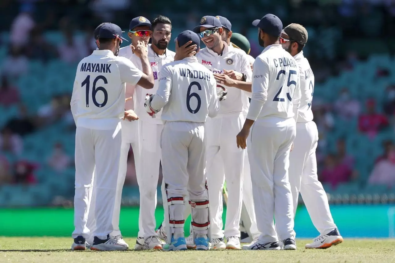 INDvAUS : बल्लेबाजों की हिम्मत के आगे ऑस्ट्रेलिया बेदम, अश्विन-विहारी ने सिडनी टेस्ट ड्रॉ कराया INDvAUS : बल्लेबाजों की हिम्मत के आगे ऑस्ट्रेलिया बेदम, अश्विन-विहारी ने सिडनी टेस्ट ड्रॉ कराया