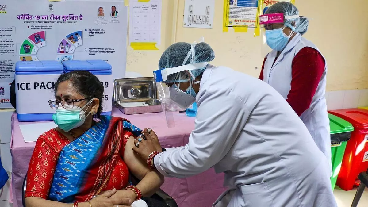 ये लोग कतई न लगवाएं कोवैक्सीन, भारत बायोटेक ने फैक्टशीट जारी कर लोगों को चेताया ये लोग कतई न लगवाएं कोवैक्सीन, भारत बायोटेक ने फैक्टशीट जारी कर लोगों को चेताया