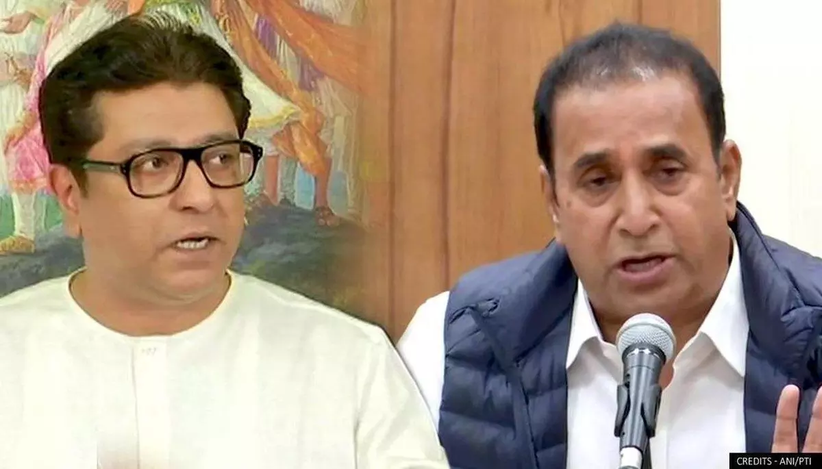 परमबीर की चिट्ठी पर सियासत तेज, राज ठाकरे ने मांगा अनिल देशमुख का इस्तीफा, बोले- इतिहास की पहली घटना परमबीर की चिट्ठी पर सियासत तेज, राज ठाकरे ने मांगा अनिल देशमुख का इस्तीफा, बोले- इतिहास की पहली घटना