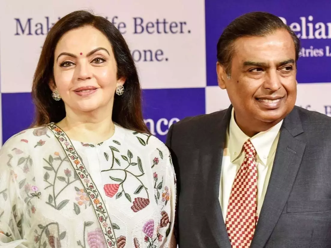 Mukesh Ambani News: क्या भारत छोड़कर लंदन में रहने जा रहे हैं मुकेश अंबानी? 592 करोड़ में खरीदा 300 एकड़ का घर