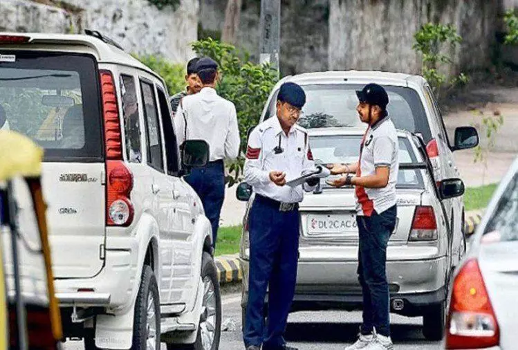 परिवहन विभाग सख्त,काटे चालान, वाहनों को किया सीज