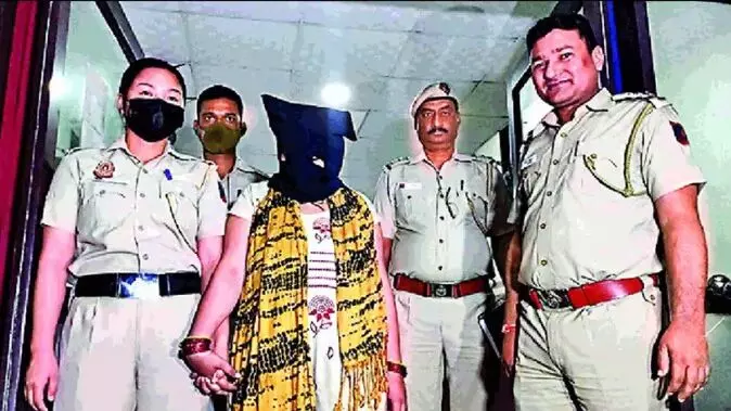 बच्ची की हत्या करने वाली कलियुगी मां पुलिस की गिरफ्त में, दर्दनाक मौत का खुलासा हुआ तो लोग रह गए सन्न