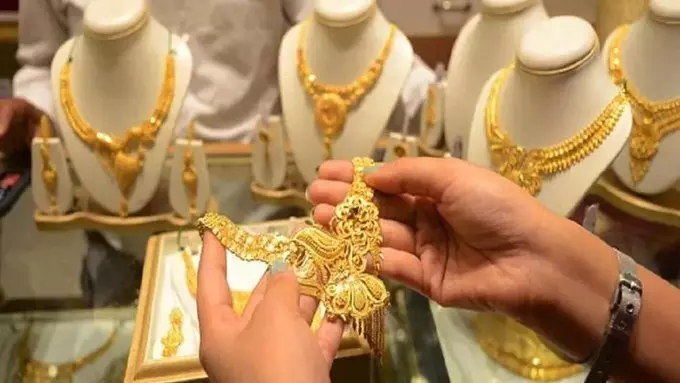 Gold-Silver Price Today: सोना-चांदी आज हो गया महंगा, जानिए कितने रुपये बढ़े दाम