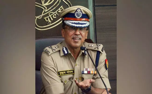 उत्तर प्रदेश के DGP मुकुल गोयल हटाए गए, अब डीजी सिविल डिफेंस का संभालेंगे कार्यभार