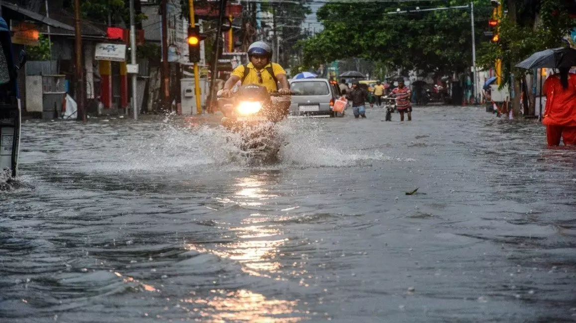 हिमाचल में भारी बारिश, सात लोगों की मौत की आशंका