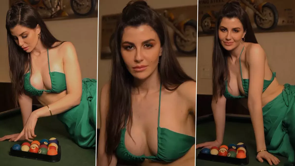 Giorgia Andriani Sexy Video Photo: Giorgia Andriani ने सेक्सी बिकिनी पहनकर इंटरनेट पर लगाईं आग, Hot Video हुआ Viral