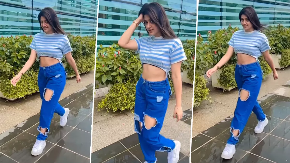 Anjali Arora Sexy Video Photo: अंजलि अरोड़ा ने अपनी सेक्सी अदाओं से बढ़ाया पारा,  यूजर्स हार बैठे अपना दिल