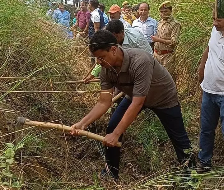 वाराणसी के नए डीएम एस राज लिंगम! प्रशासनिक क्षमता की पीएम कर चुके हैं तारीफ़....