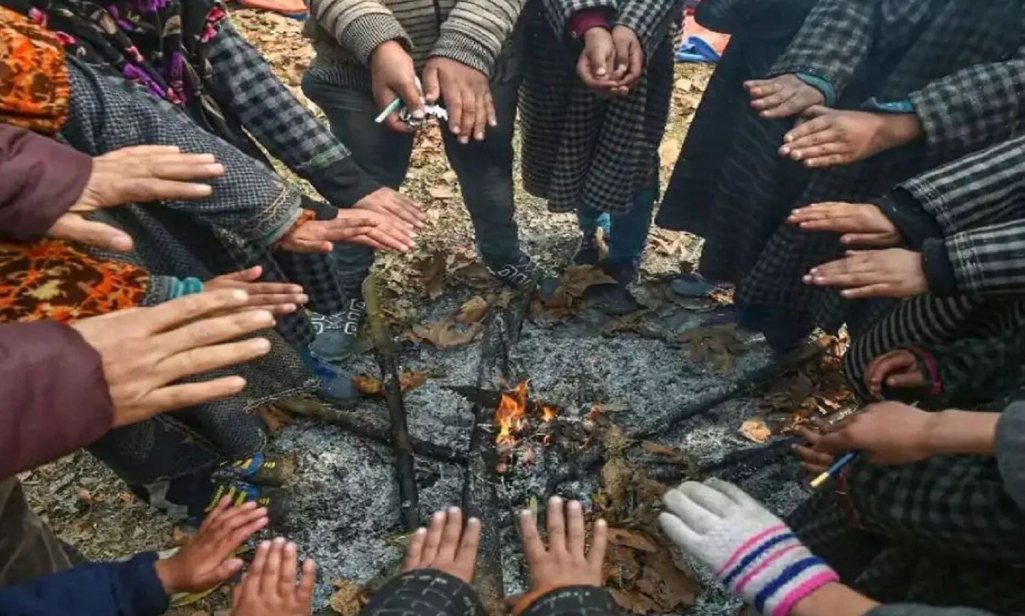 Aaj ka Mausam: 3 दिनों के लिए उत्तर भारत में शीतलहर का अलर्ट, यहां जानें दिल्ली से लेकर छत्तीसगढ़ तक कैसा रहेगा मौसम