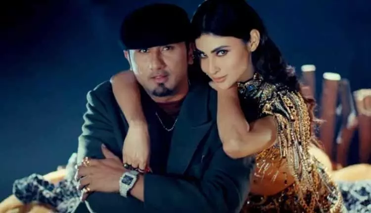 Gatividhi Song: Honey Singh-Mouni Roy स्टारर गतिविधि गाना हुआ रिलीज, यह पार्टी सॉन्ग सुन आपके भी थिरकने लगेंगे पैर