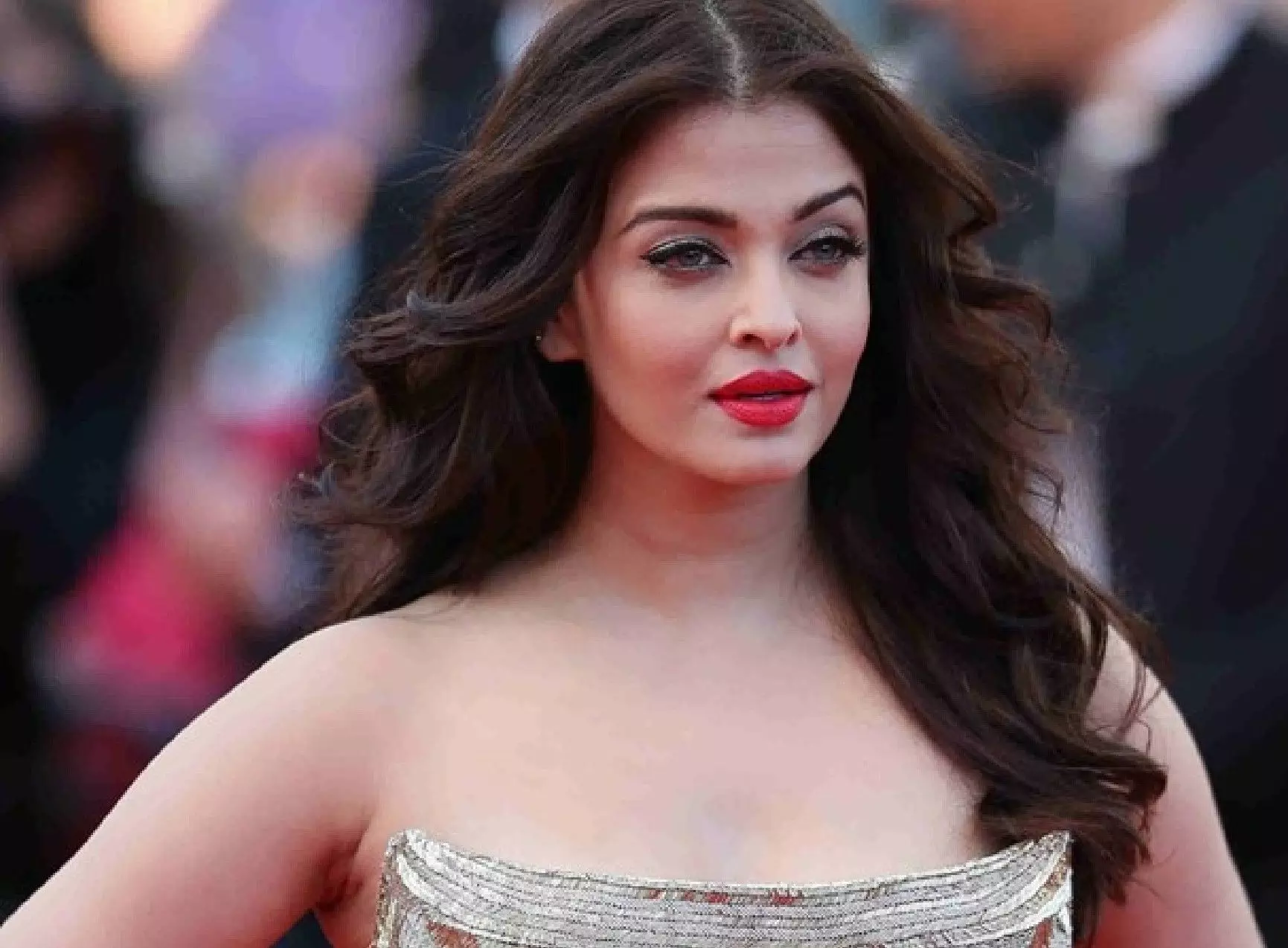 Aishwarya Rai Bachchan: मुश्किल में फंसीं ऐश्वर्या राय, बकाया टैक्स भरने को लेकर जारी किया गया नोटिस