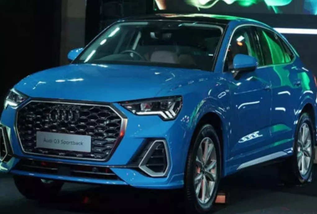 Audi Q3 Sportback: भारत में लॉन्च, 7 सेकेंड में 100 kmph की स्पीड से दौड़ती है ये कार, जानें कीमत