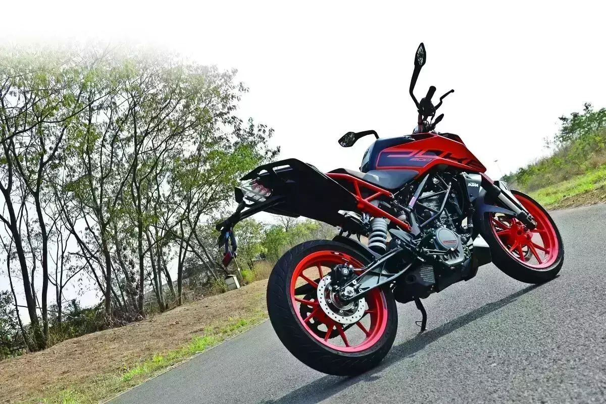 2020 की KTM Duke BS6 मचा रही धूम, बिक्री रुकने का नही ले रही नाम!