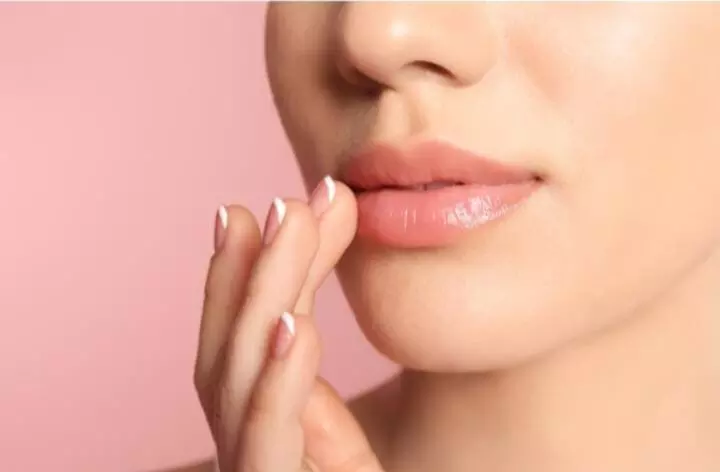 Lip Care: होठों को नेचुरल पिंकी-सॉफ्ट बनाने के लिए आजमाएं ये घरेलू उपाय