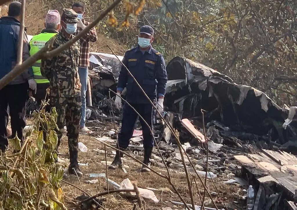 नेपाल में बड़ा हादसा : मनंग एयर का हेलीकॉप्टर दुर्घटनाग्रस्त, सभी छह सवारों की मौत...पांच शव बरामद, पायलट की तलाश जारी!