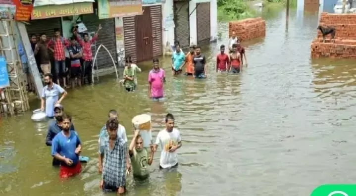 नोएडा: 45 साल बाद बढ़ा हिंडन नदी का जलस्तर, 17 गांव प्रभावित, 3100 लोगों को बचाया गया