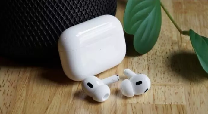 फ्लिपकार्ट पर Apple AirPods Pro मात्र 690 रुपये में, जानें विवरण