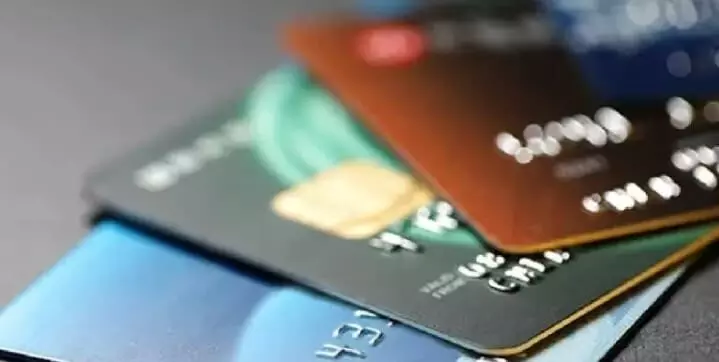 क्रेडिट कार्ड चोरी हो गया? घबराएं नहीं, अपनी सूचना को सुरक्षित करने के लिए इन चरणों का करें पालन