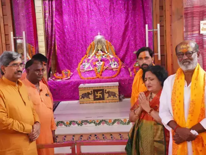 Superstar Rajinikanth visited Ramlala in Ayodhya