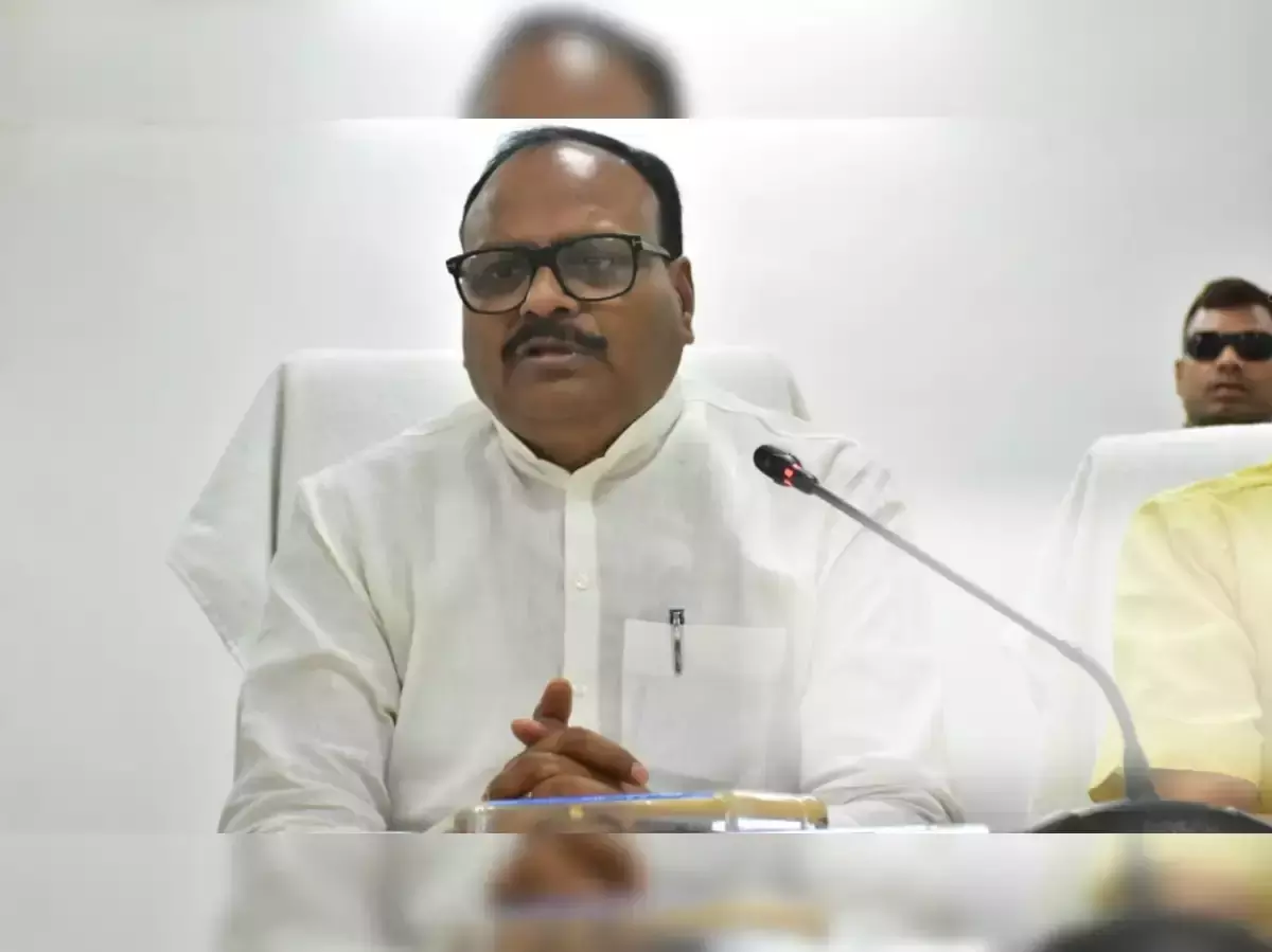 Deputy CM Brajesh Pathak said, do not be afraid of dengue, hospitals have complete facilities.