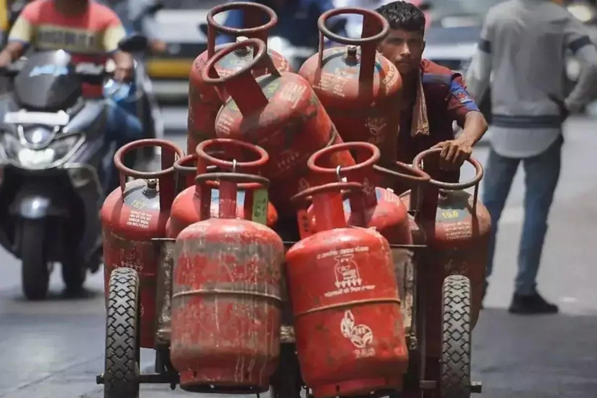 LPG सिलेंडर अब 600 रूपए में, कैबिनेट मीटिंग में हुआ बड़ा फैसला