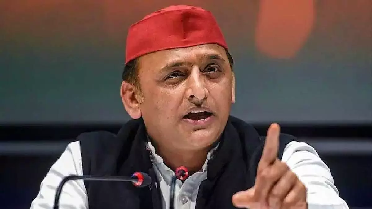 Akhilesh Yadav reached JPNIC today amid controversies, fiercely attacked Yogi government