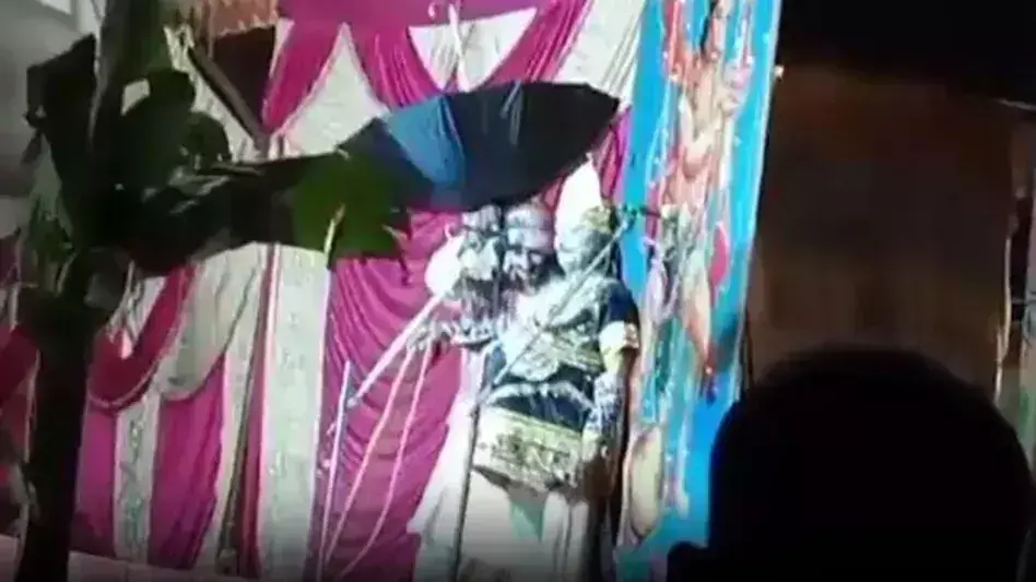 Artist died of heart attack while speaking dialogue on Ramlila stage