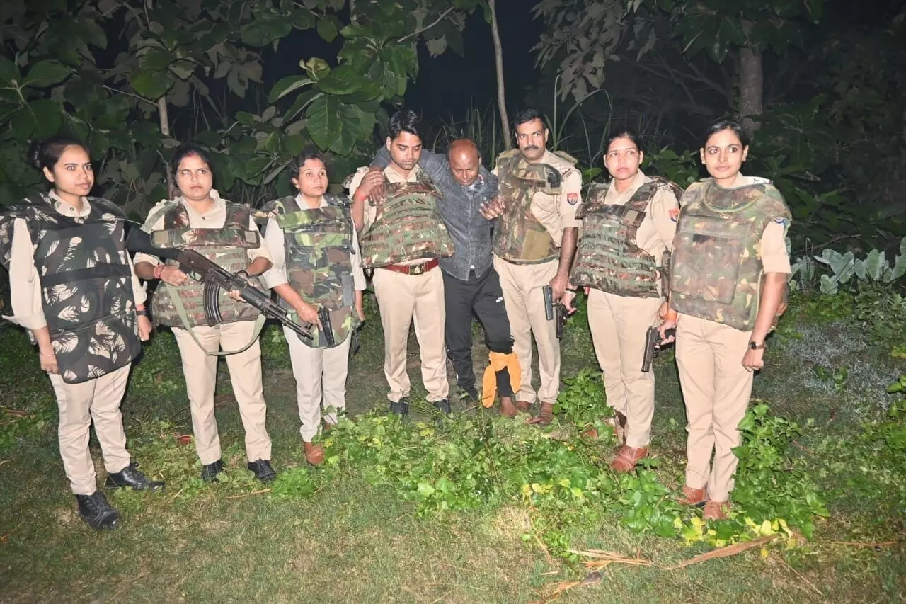 For the first time in UP, women policemen did an encounter. SHO Sumans team did an encounter