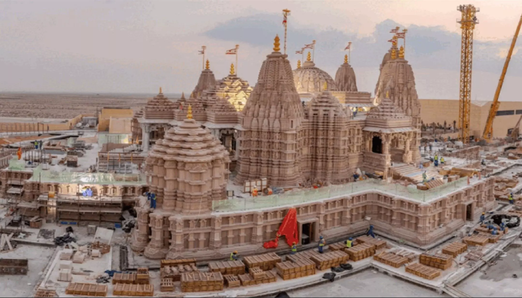 Abu Dhabi Hindu Mandir: अबू धाबी का पहला हिंदू मंदिर बनकर तैयार, उद्घाटन 14 फरवरी को, क्या है उसमें ख़ास?