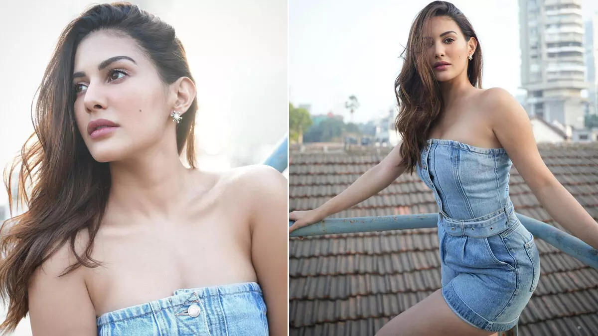 Amyra Dastur Sexy Videos: Amyra Dastur ने Sexy आउटफिट में दिए सेक्सी पोज, SEXY पोज बढ़ा रहे तापमान