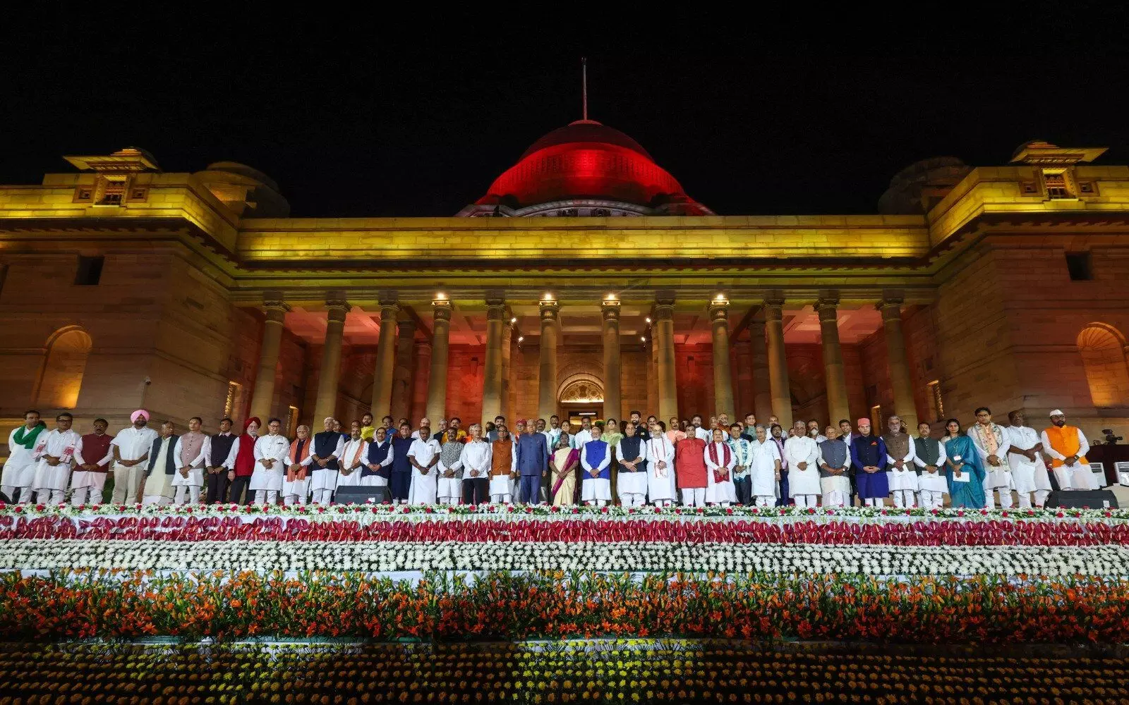 PM नरेंद्र मोदी समेत 72 मंत्रियों ने ली शपथ ली, 30 कैबिनेट, 5 राज्यमंत्री स्वतंत्र प्रभार 36 राज्यमंत्रियों ने ली शपथ, देखिए- पूरी लिस्ट