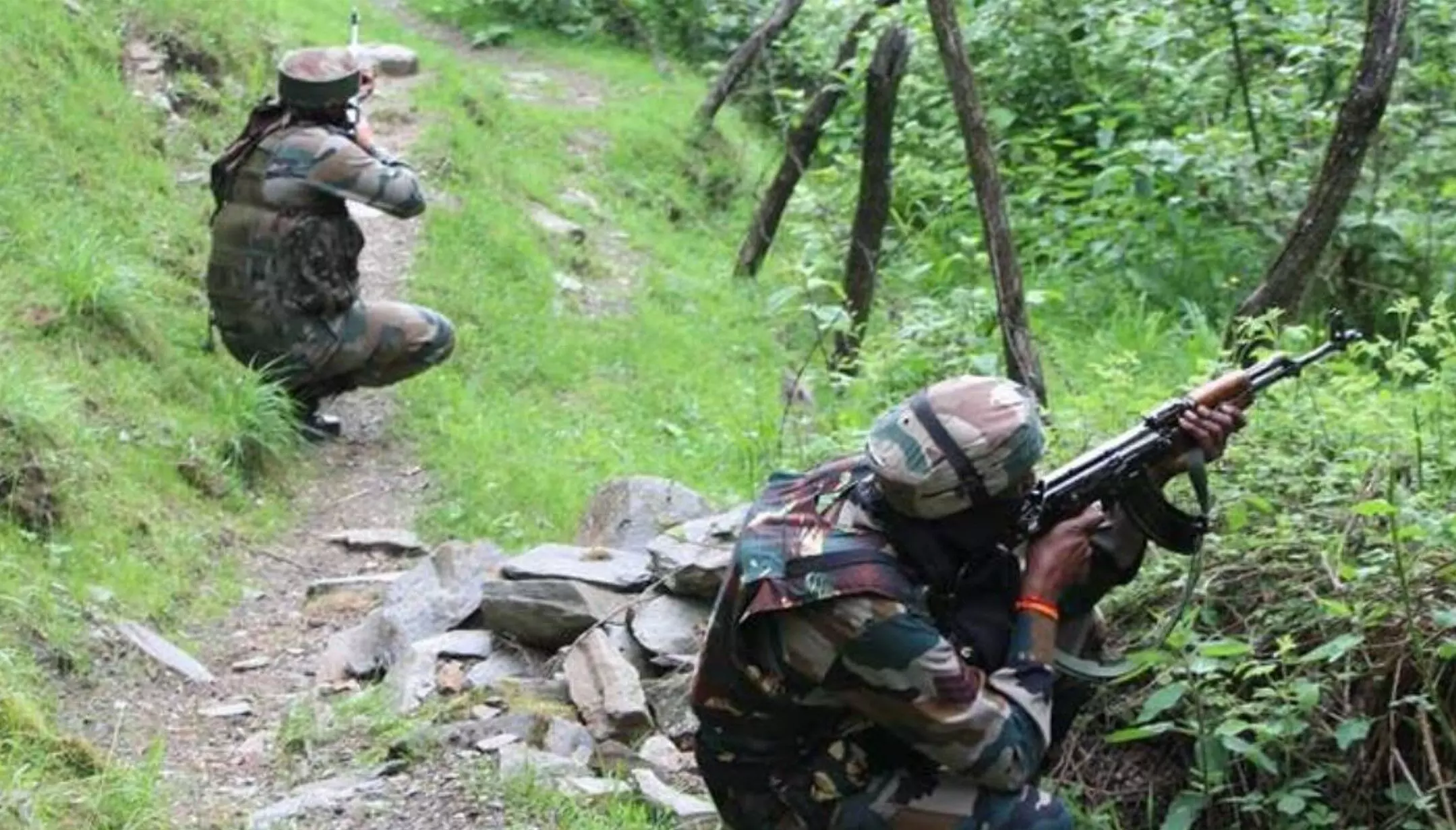 Jammu-Kashmir Encounter:  जम्मू-कश्मीर के बांदीपोरा जिले में एक आतंकी ढेर, सुरक्षाबलों का सर्च ऑपरेशन जारी