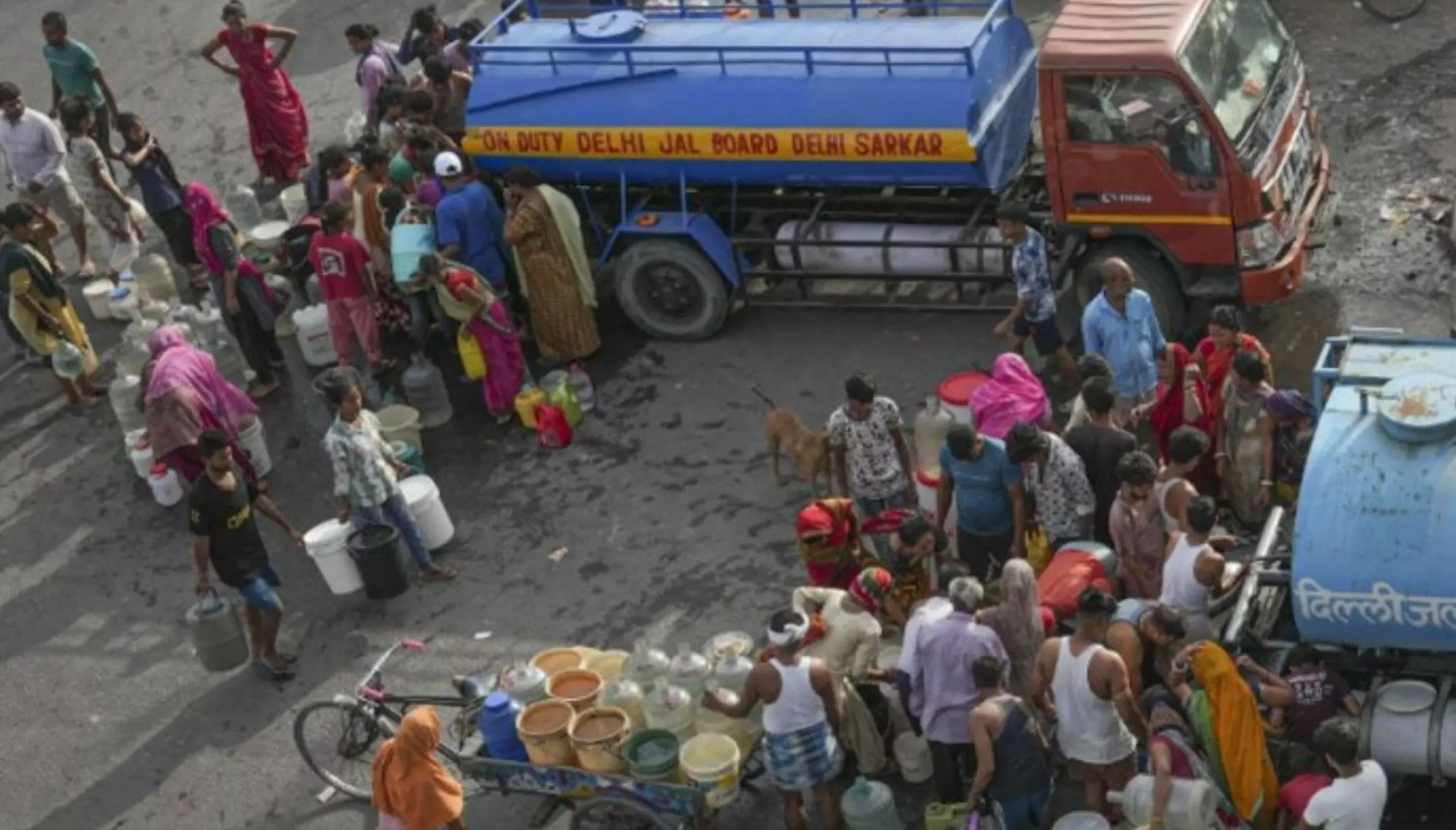 Delhi Water Crisis: बूंद-बूंद के लिए तरस रहे लोग, प्यासी दिल्ली का कौन गुनहगार?