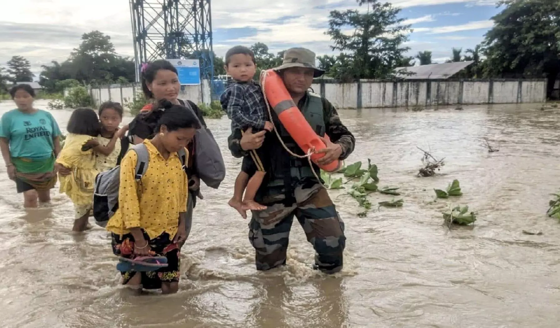 Assam Floods: असम में बाढ़ का कहर जारी है, अब तक 90 लोगों की मौत, 12 लाख से ज्यादा अभी भी प्रभावित